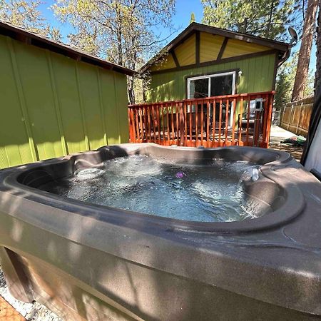 Jacuzzi Wcozy Retreat "The Little Green Cabin" Villa Sugarloaf Exterior photo