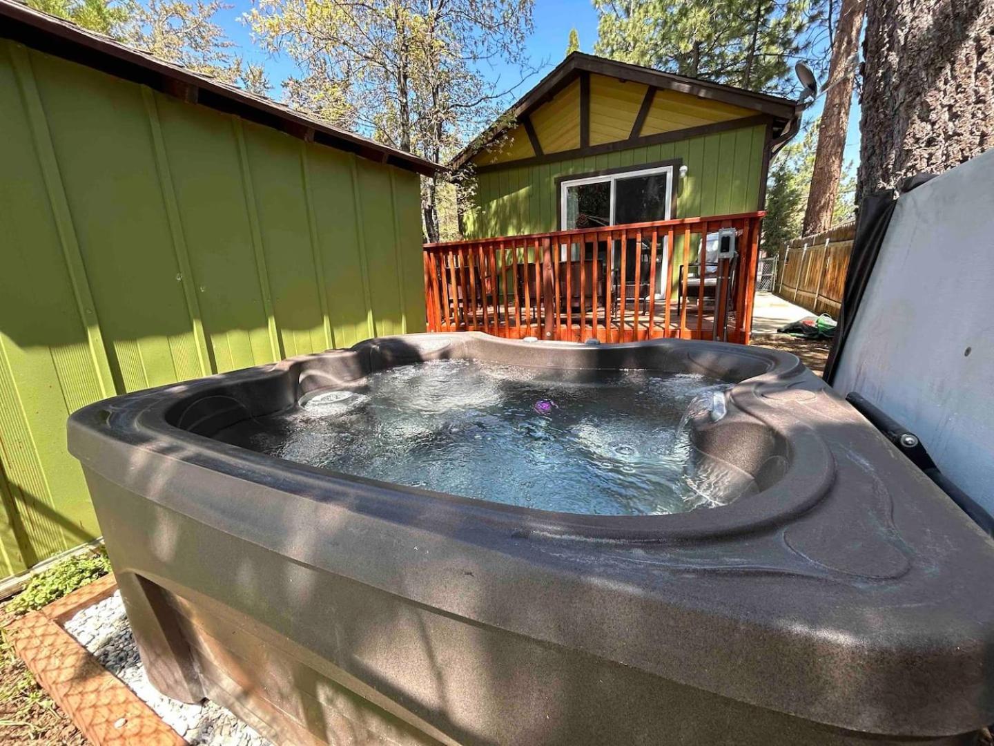 Jacuzzi Wcozy Retreat "The Little Green Cabin" Villa Sugarloaf Exterior photo