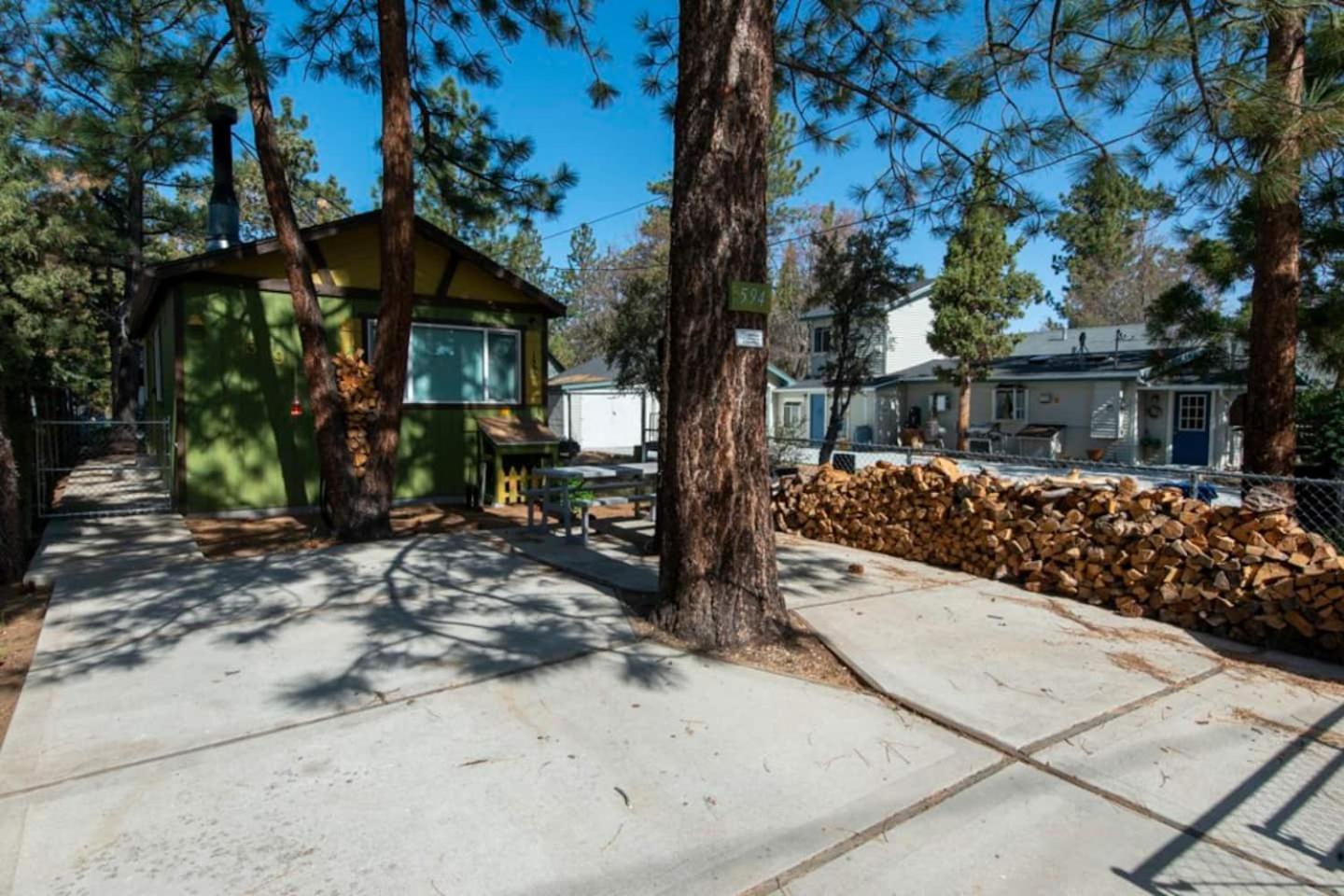 Jacuzzi Wcozy Retreat "The Little Green Cabin" Villa Sugarloaf Exterior photo